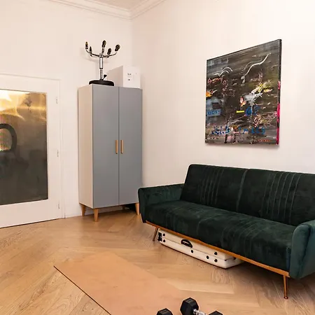 شقة Modernes Altstadt Loft كلاغنفورت
